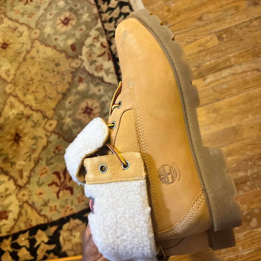 Timberland Tan Boots with Shearling Lining